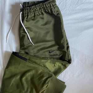 Nike Swoosh Green Sweatpants Medium